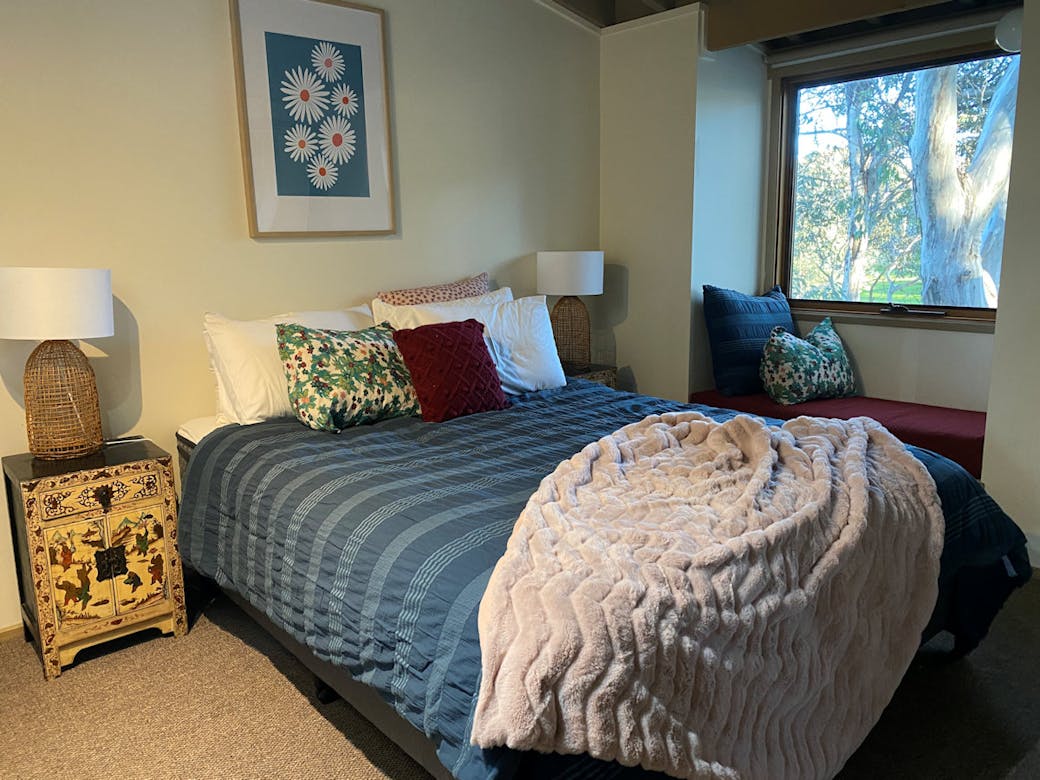 Cascade Chalet Bed 2